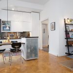 2 metros y una cocina.