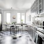 Una sofisticada cocina en grises.