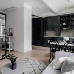 Una cocina en negro para 45m2 de un Mini piso.
